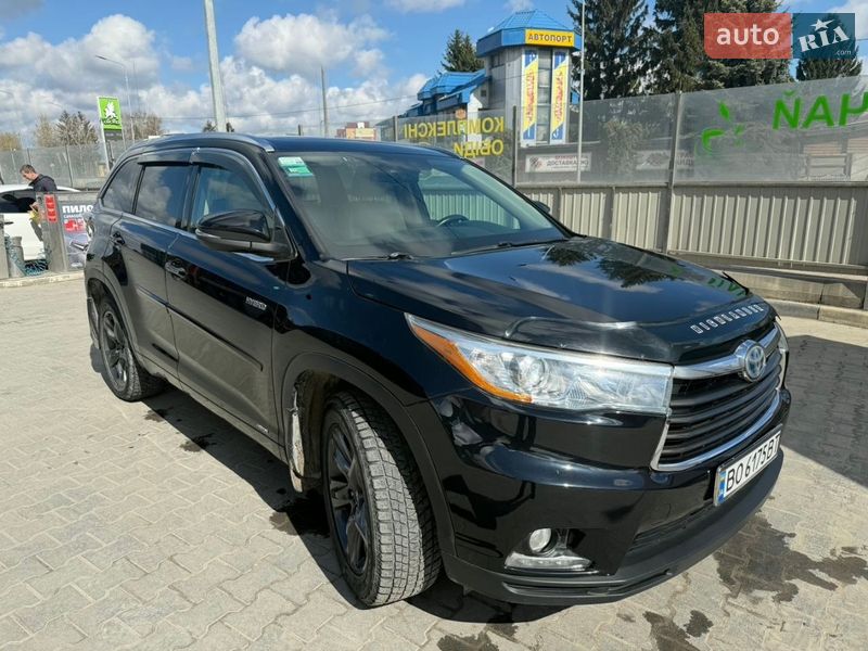 Позашляховик / Кросовер Toyota Highlander 2016 в Тернополі