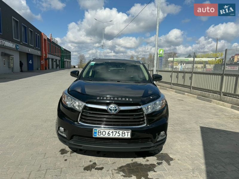 Позашляховик / Кросовер Toyota Highlander 2016 в Тернополі
