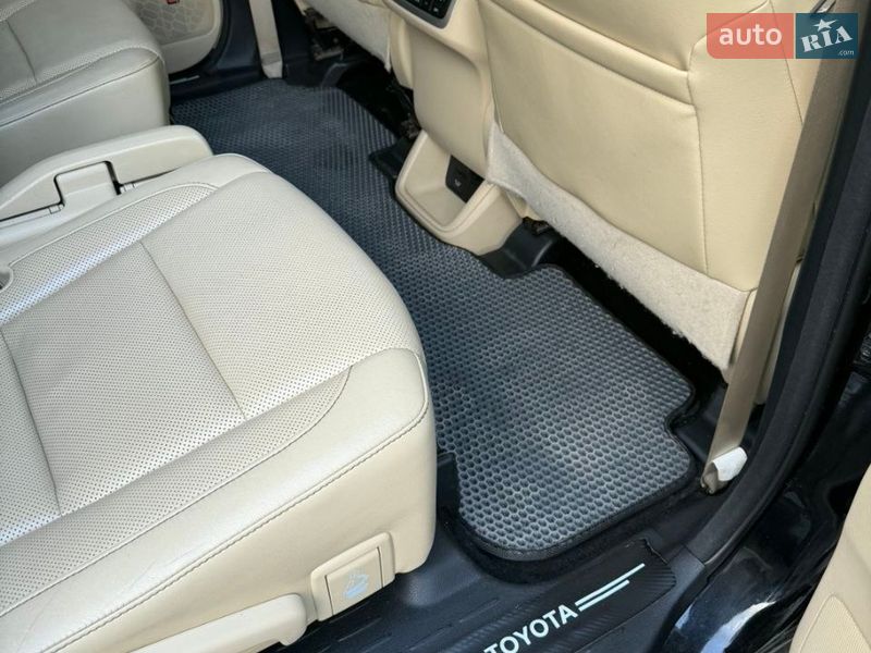 Позашляховик / Кросовер Toyota Highlander 2016 в Тернополі