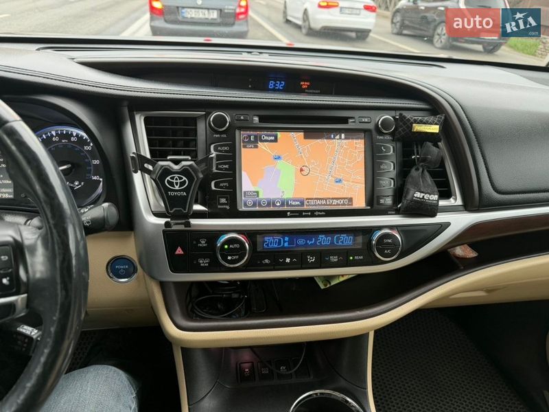 Позашляховик / Кросовер Toyota Highlander 2016 в Тернополі