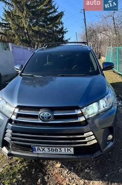 Позашляховик / Кросовер Toyota Highlander 2017 в Харкові