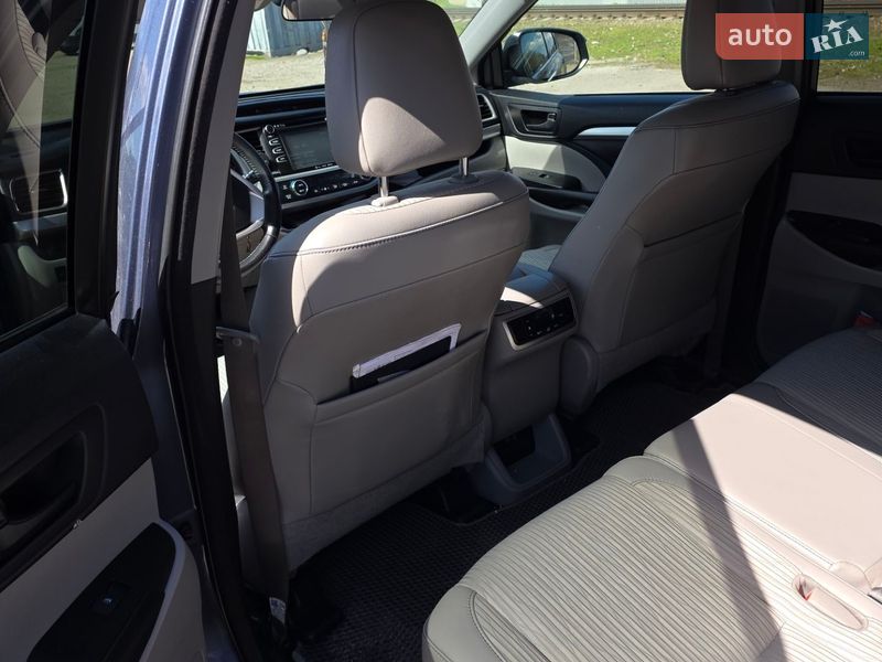 Позашляховик / Кросовер Toyota Highlander 2017 в Києві фото 7 Позашляховик / Кросовер Toyota Highlander 2017 в Києві