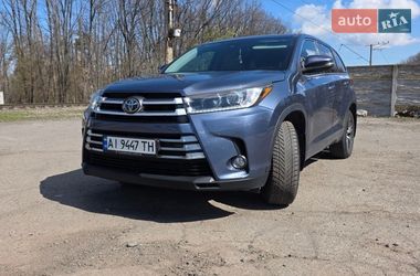 Позашляховик / Кросовер Toyota Highlander 2017 в Києві