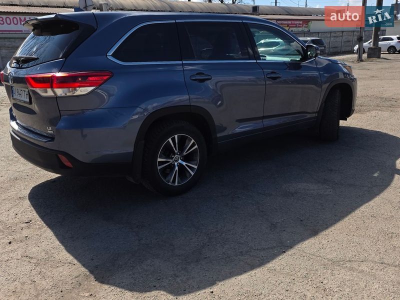 Позашляховик / Кросовер Toyota Highlander 2017 в Києві фото 16 Позашляховик / Кросовер Toyota Highlander 2017 в Києві