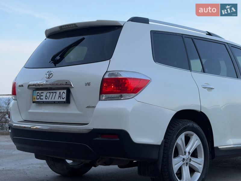 Позашляховик / Кросовер Toyota Highlander 2013 в Одесі