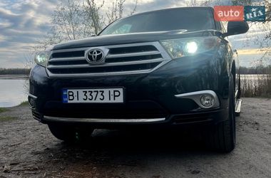 Внедорожник / Кроссовер Toyota Highlander 2011 в Горишних Плавнях