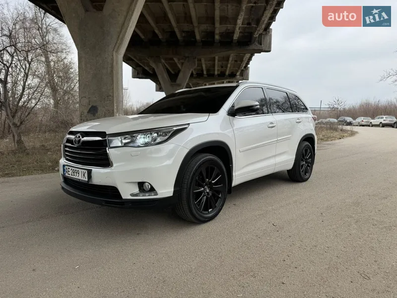 Toyota Highlander 2016