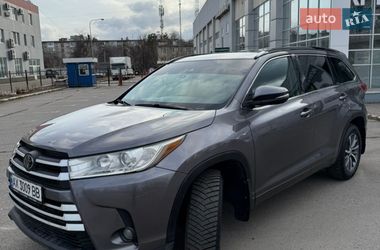Внедорожник / Кроссовер Toyota Highlander 2018 в Харькове