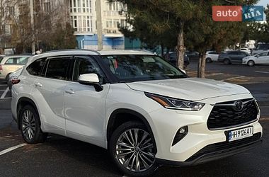 Внедорожник / Кроссовер Toyota Highlander 2020 в Киеве