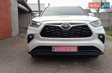 Внедорожник / Кроссовер Toyota Highlander 2022 в Днепре