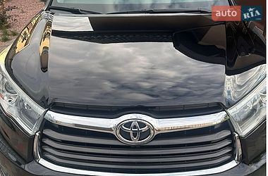 Позашляховик / Кросовер Toyota Highlander 2016 в Києві