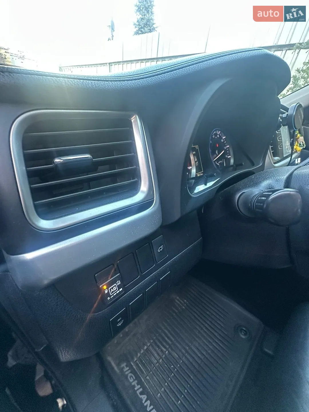 2016 Toyota Highlander - мініатюра 21