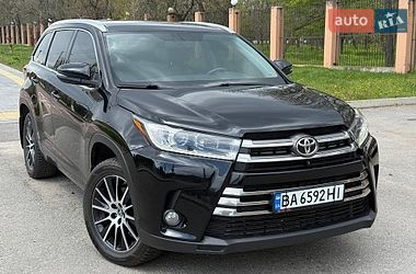 Внедорожник / Кроссовер Toyota Highlander 2019 в Кропивницком