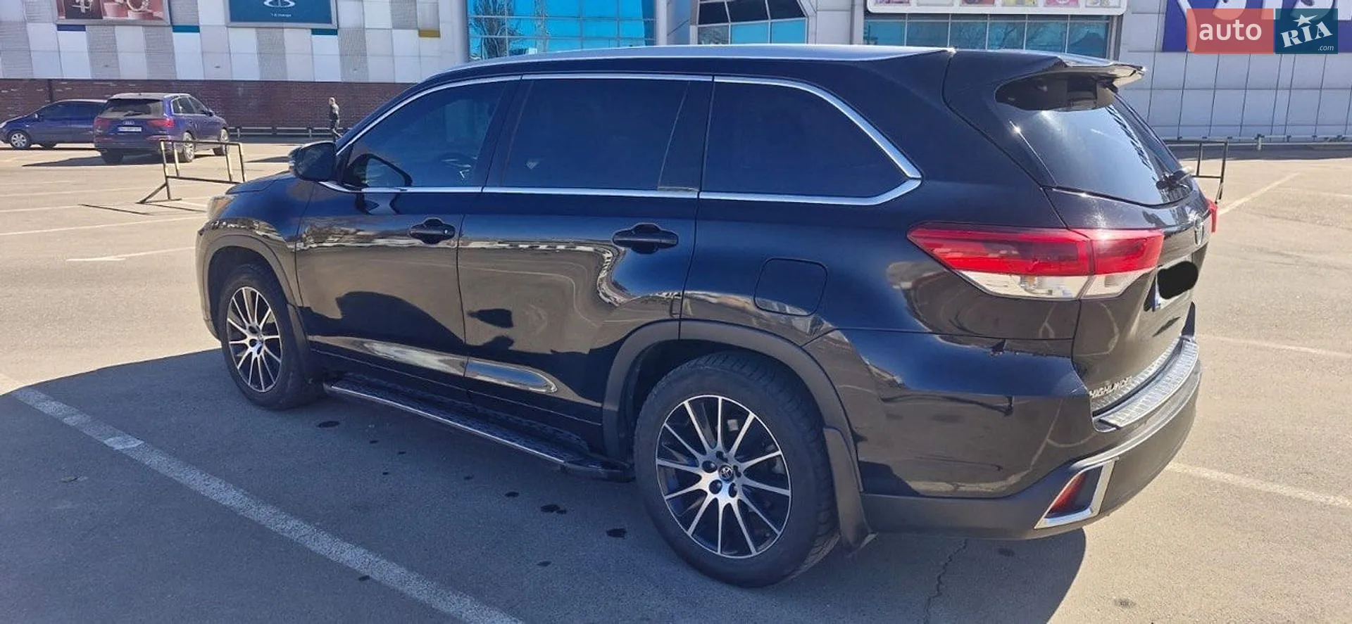 2017 Toyota Highlander - мініатюра 4