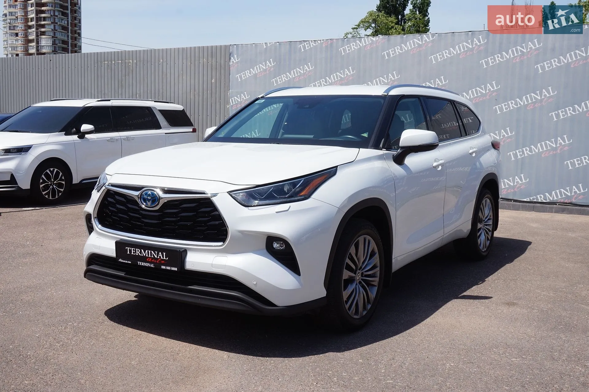 2022 Toyota Highlander - мініатюра 2