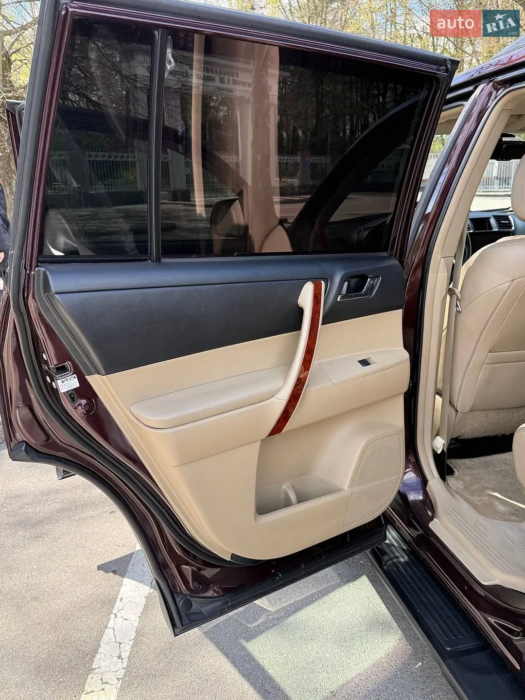 2011 Toyota Highlander - мініатюра 12