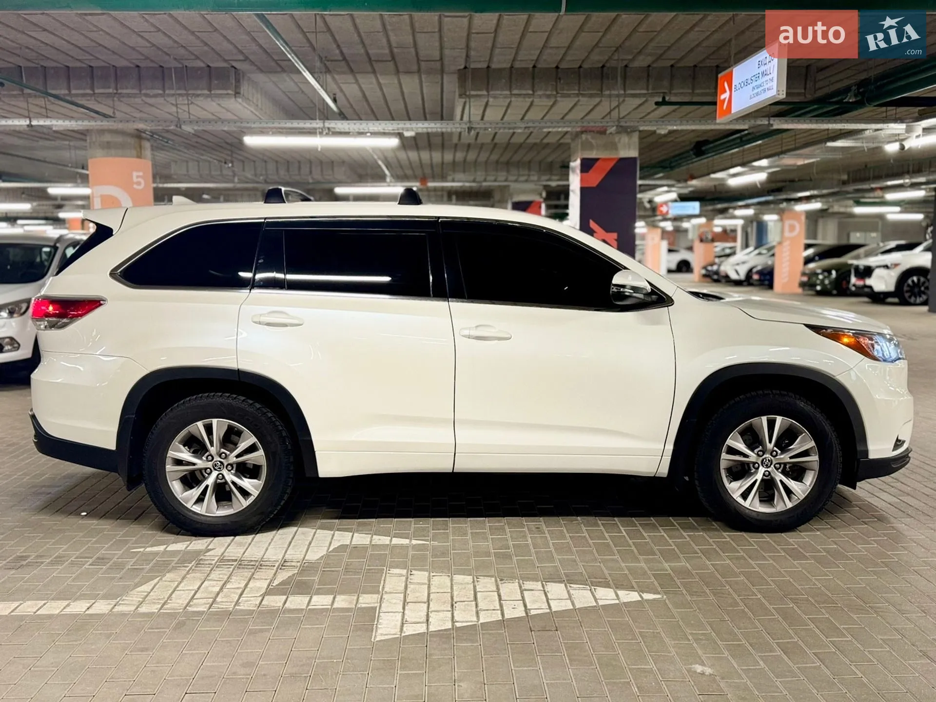2016 Toyota Highlander - мініатюра 4