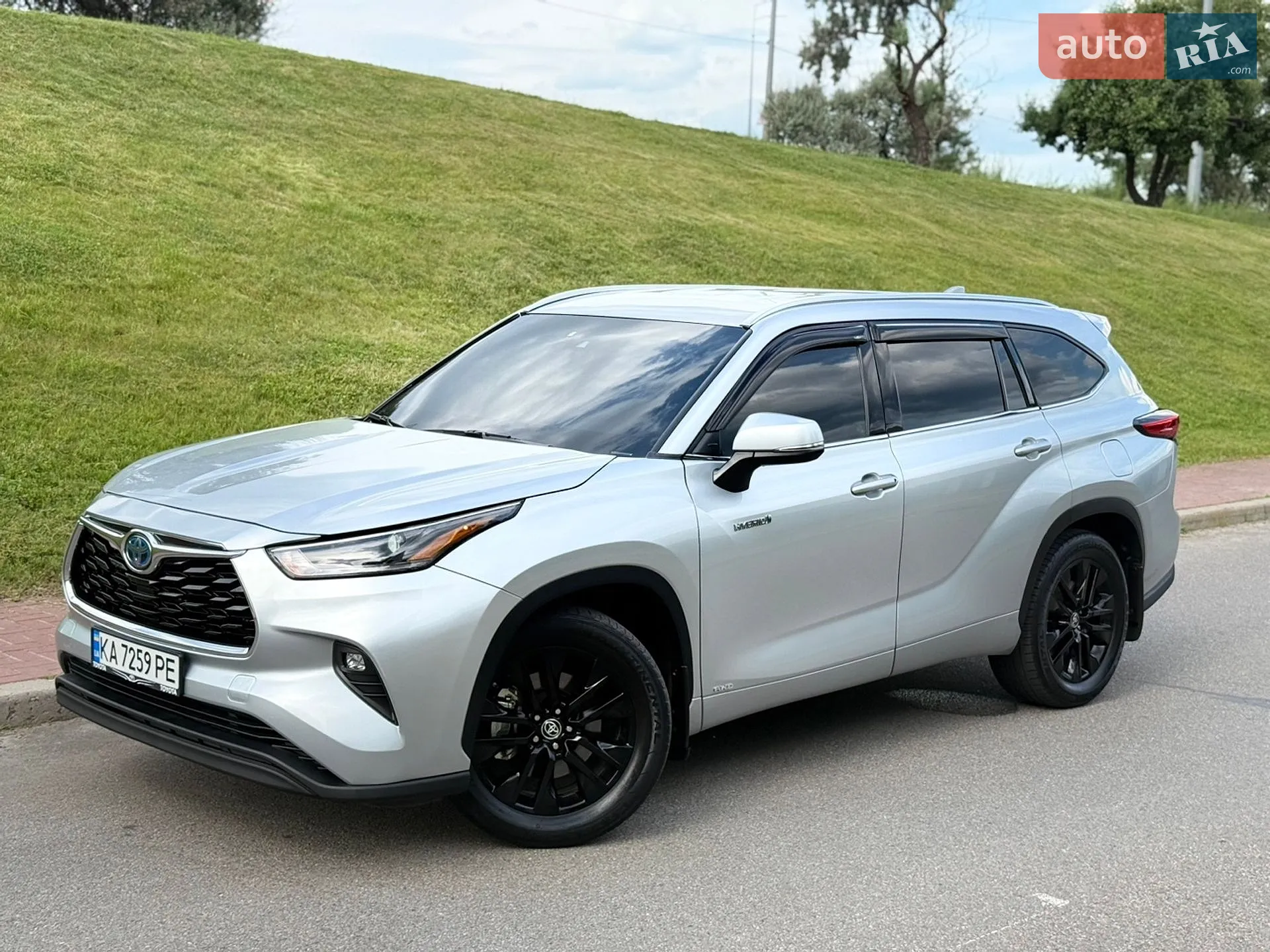 2021 Toyota Highlander - мініатюра 2