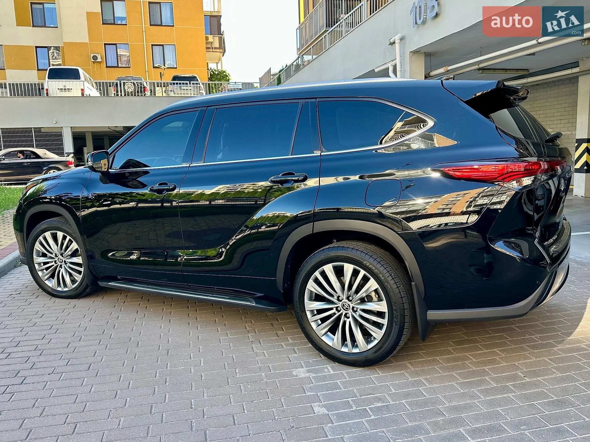 2022 Toyota Highlander - мініатюра 10