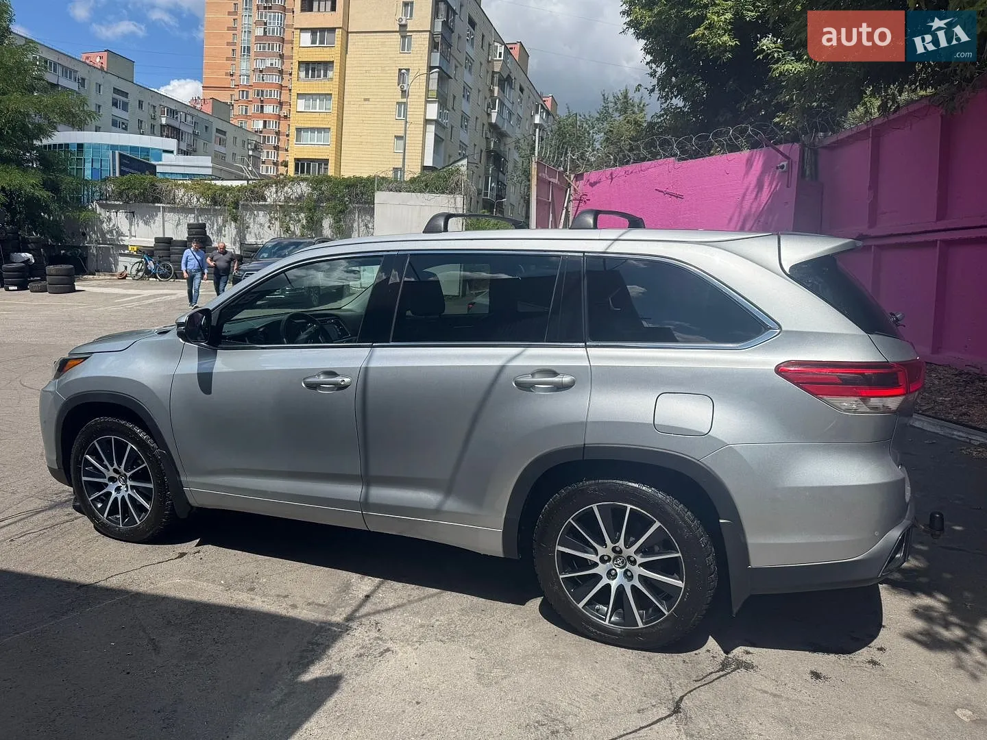 2017 Toyota Highlander - мініатюра 8