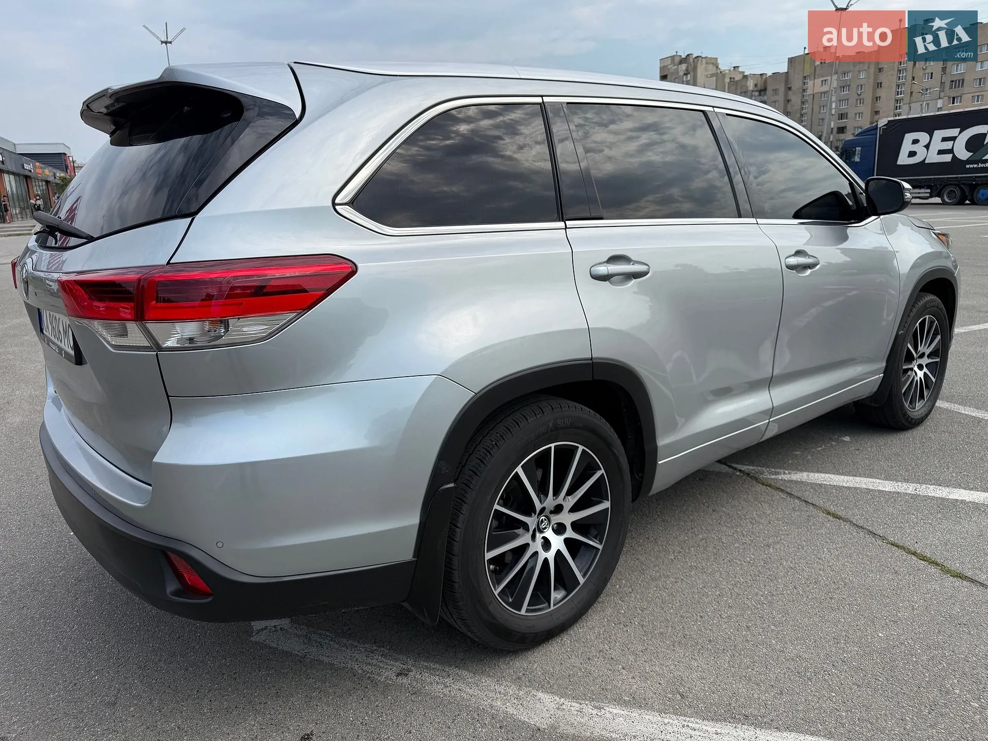 2017 Toyota Highlander - мініатюра 4