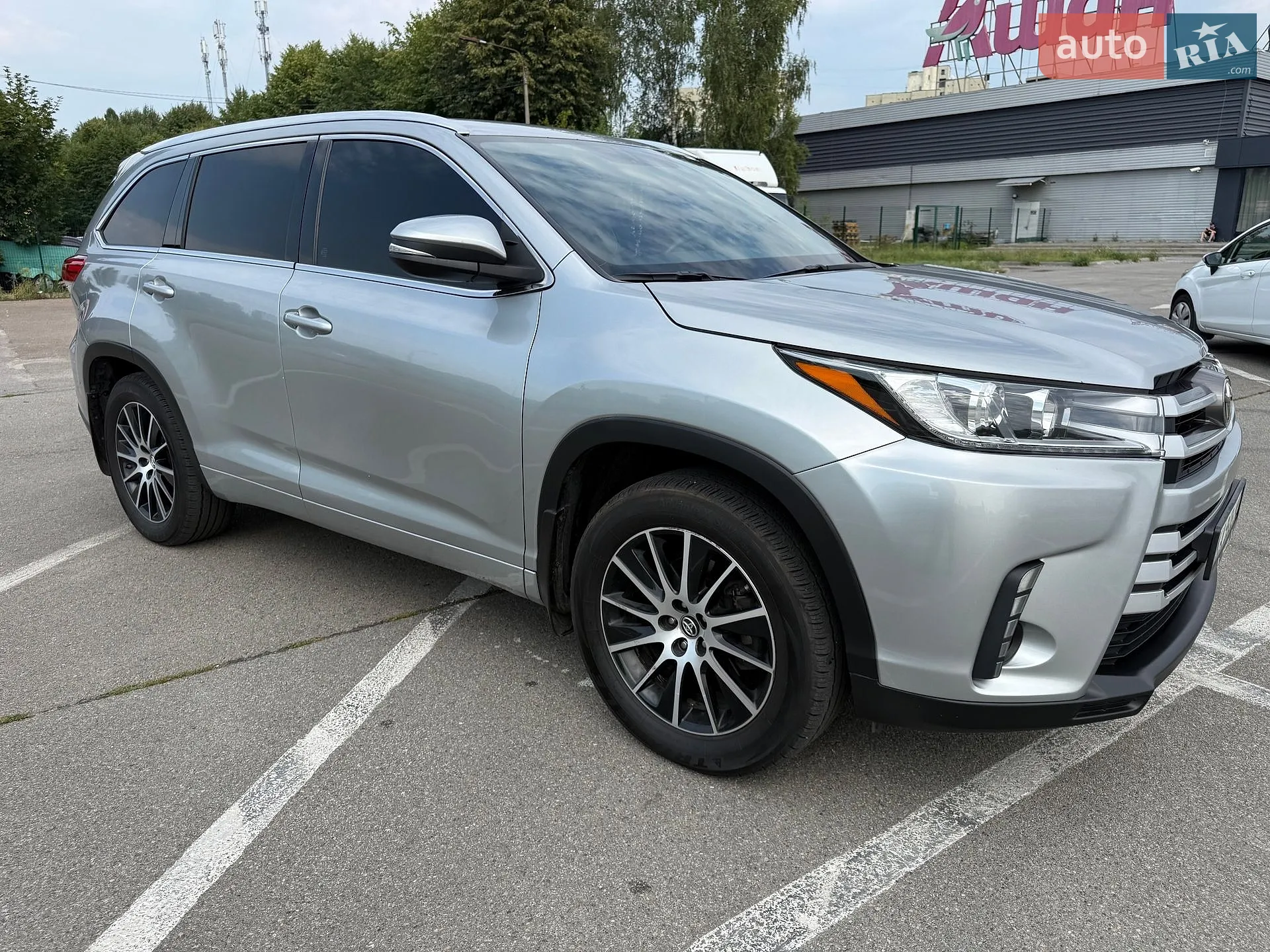 2017 Toyota Highlander - фото 1