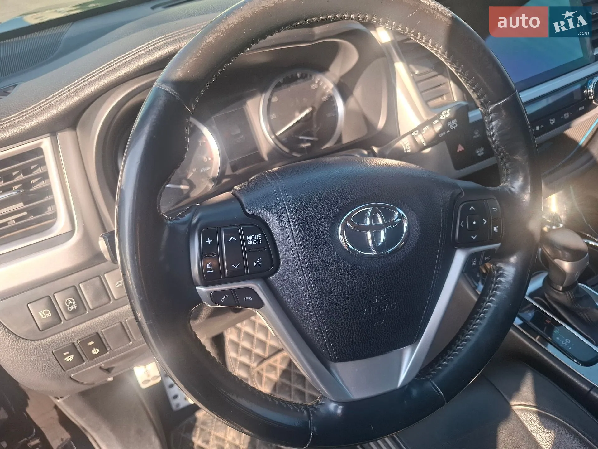 2017 Toyota Highlander - мініатюра 16