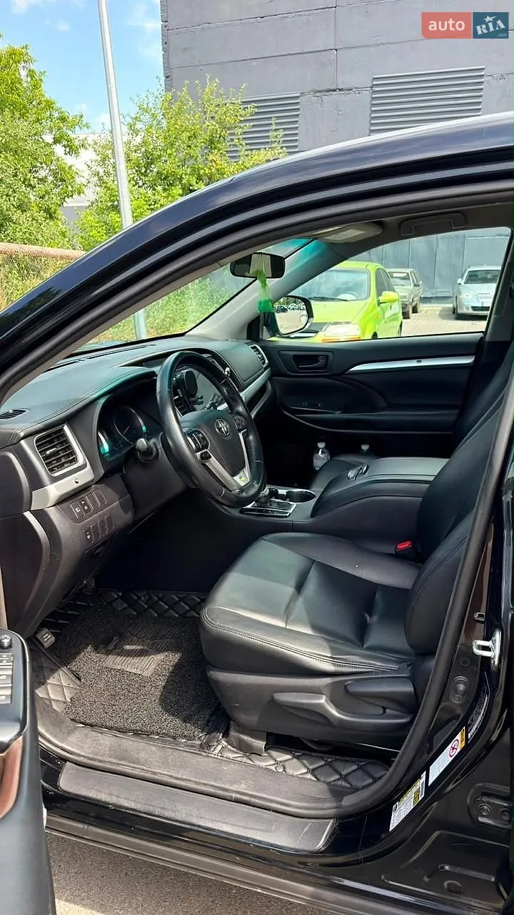 2017 Toyota Highlander - мініатюра 8