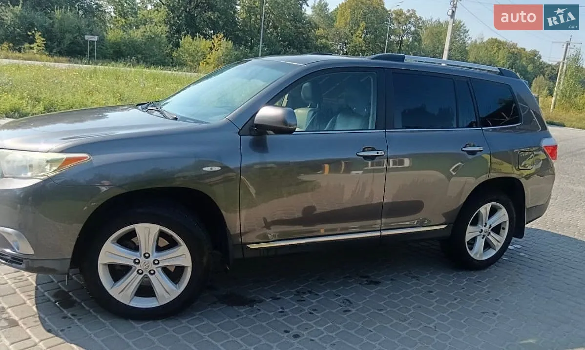 2012 Toyota Highlander - фото 1