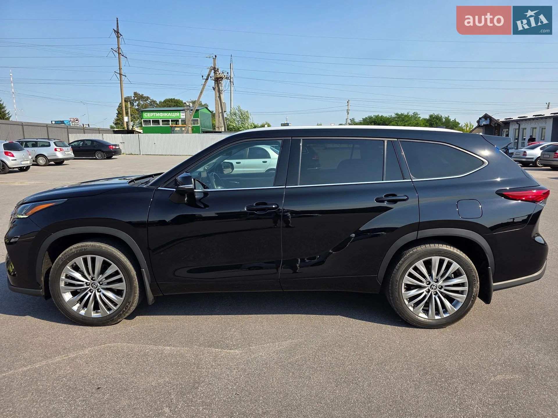 2022 Toyota Highlander - фото 1