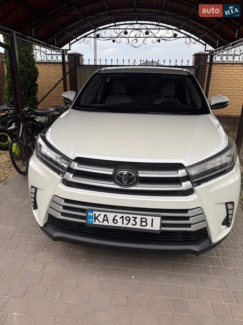 2019 Toyota Highlander - фото 1