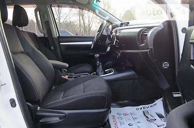 Пикап Toyota Hilux 2015 в 