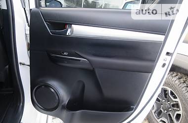 Пикап Toyota Hilux 2015 в 