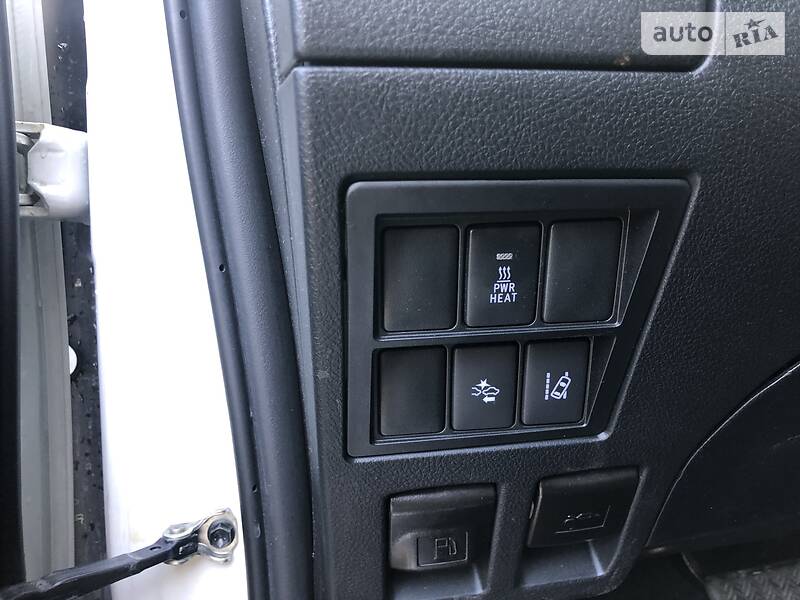 Пікап Toyota Hilux 2017 в Львові