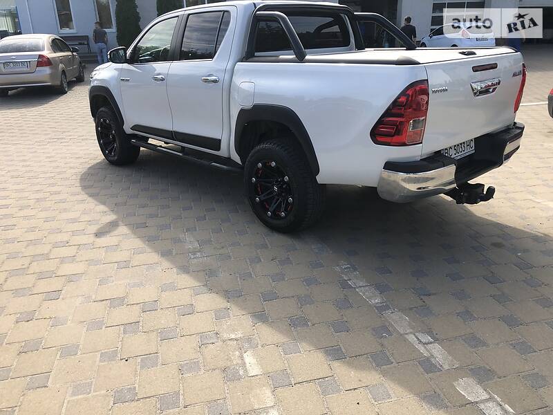 Пікап Toyota Hilux 2017 в Львові