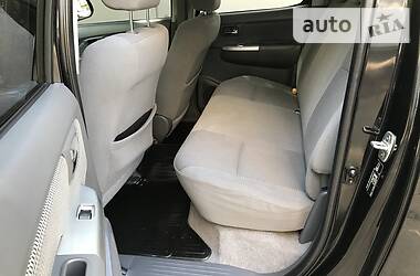 Позашляховик / Кросовер Toyota Hilux 2014 в 