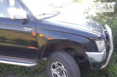 Пикап Toyota Hilux 2001 в 