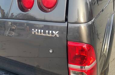 Пикап Toyota Hilux 2015 в 