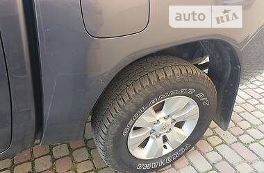 Внедорожник / Кроссовер Toyota Hilux 2016 в Черновцах