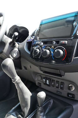 Пикап Toyota Hilux 2012 в 