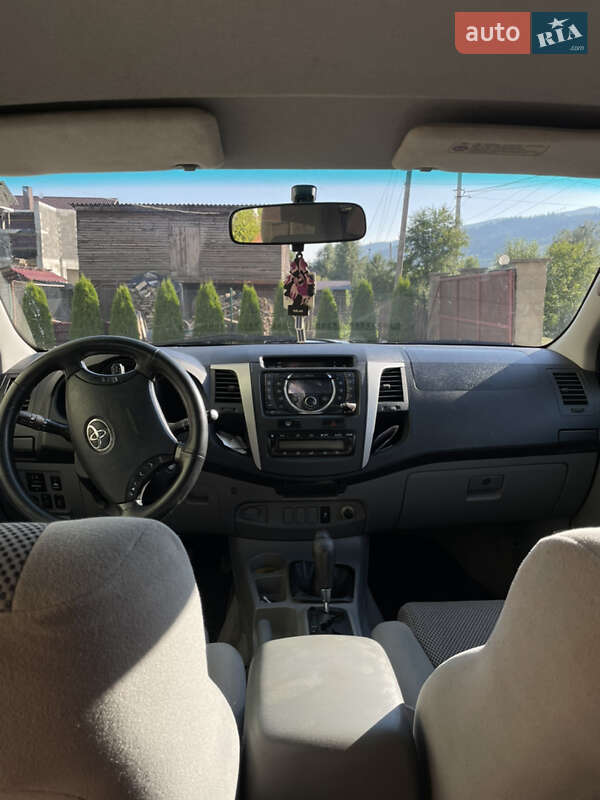 Пікап Toyota Hilux 2011 в Рахові