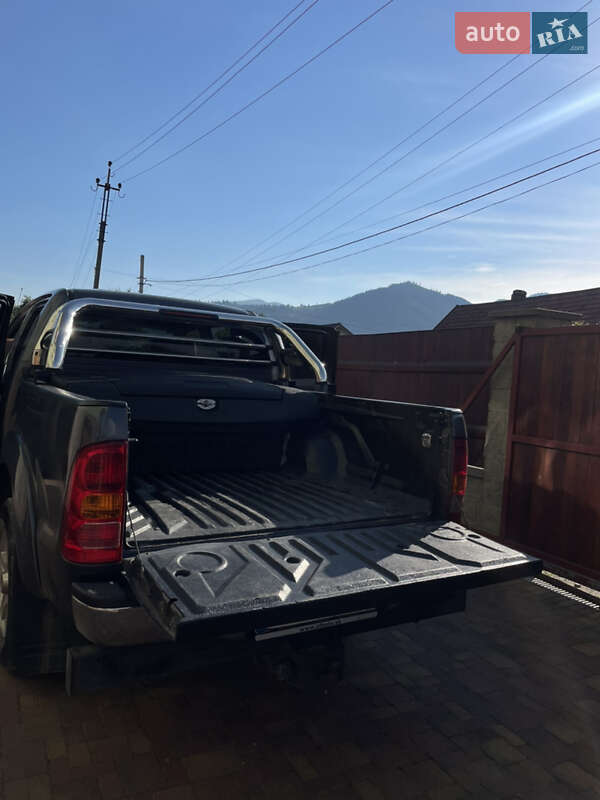 Пікап Toyota Hilux 2011 в Рахові