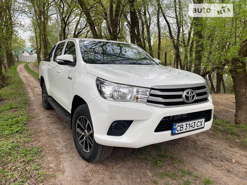 Пикап Toyota Hilux 2017 в Чернигове