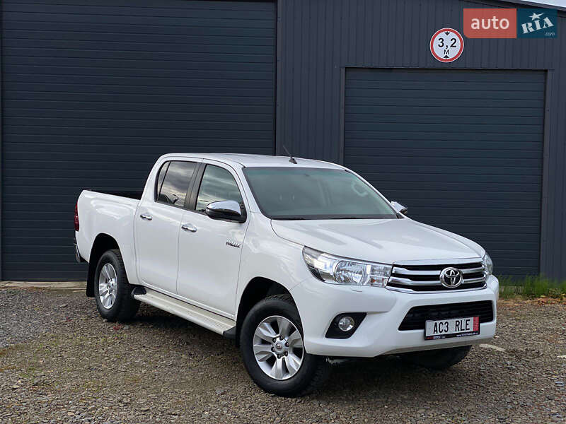Пикап Toyota Hilux 2017 в Ужгороде