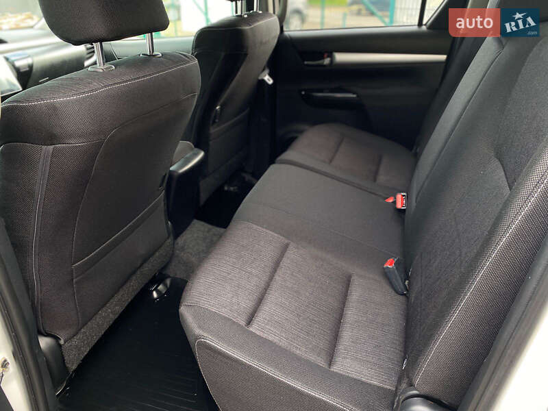 Пикап Toyota Hilux 2017 в Ужгороде