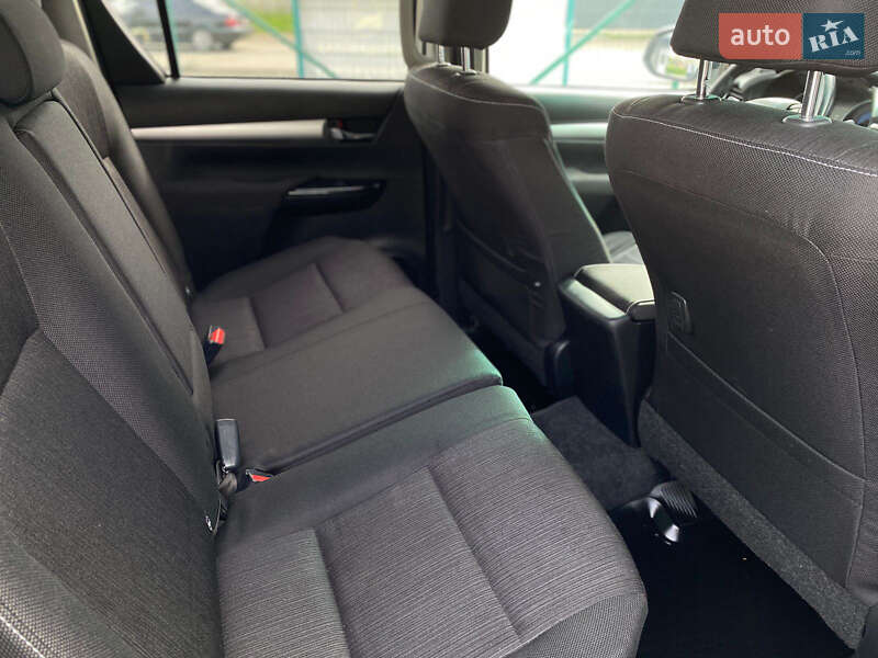 Пикап Toyota Hilux 2017 в Ужгороде