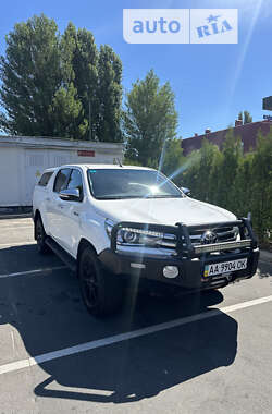 Пикап Toyota Hilux 2015 в Киеве