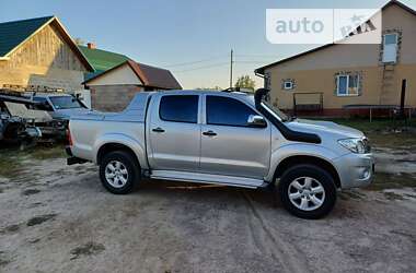 Пикап Toyota Hilux 2011 в Сарнах