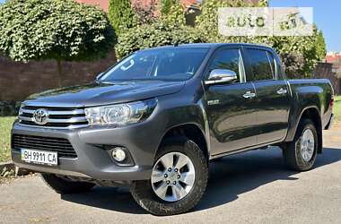 Пикап Toyota Hilux 2015 в Ровно