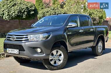 Пикап Toyota Hilux 2015 в 